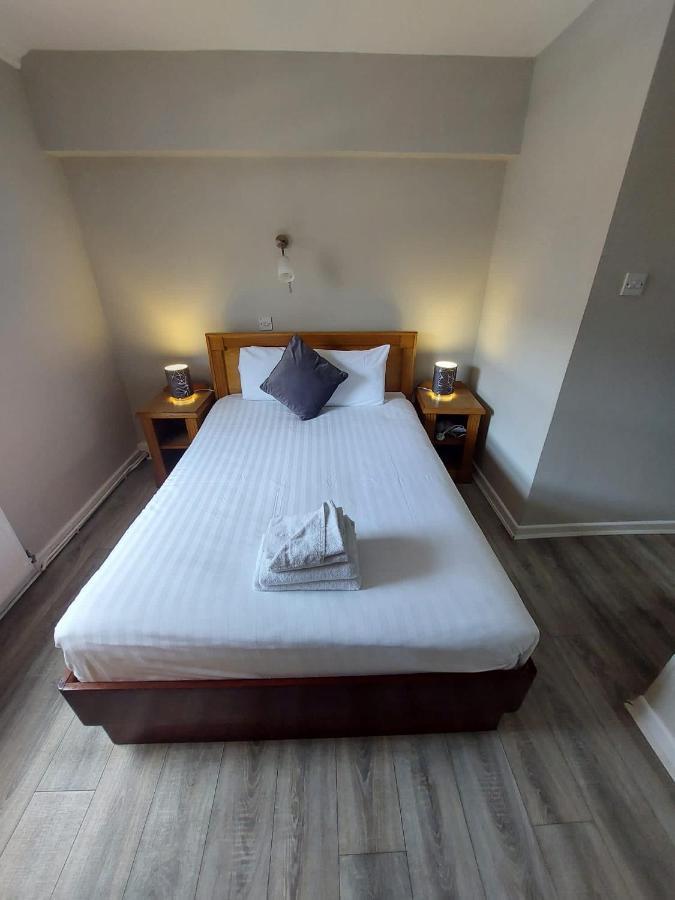 Bed and Breakfast The Bailey Gastro Bar Атлон Экстерьер фото